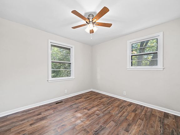 5th image of 609 Hamilton St