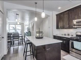 11271 S High Crest Ln, South Jordan, UT 84009