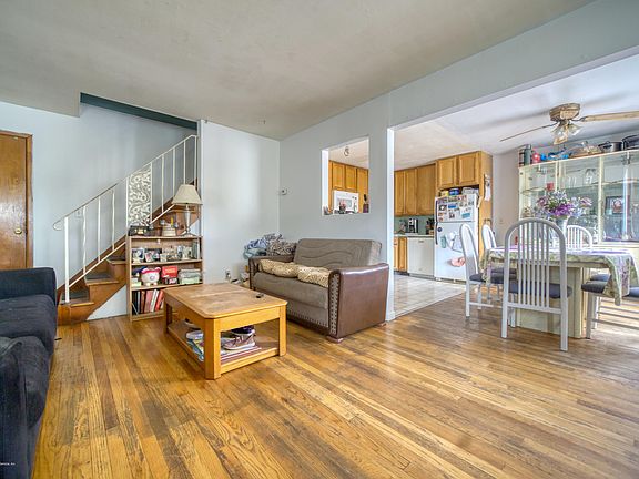 5th image of 44 Tillman St