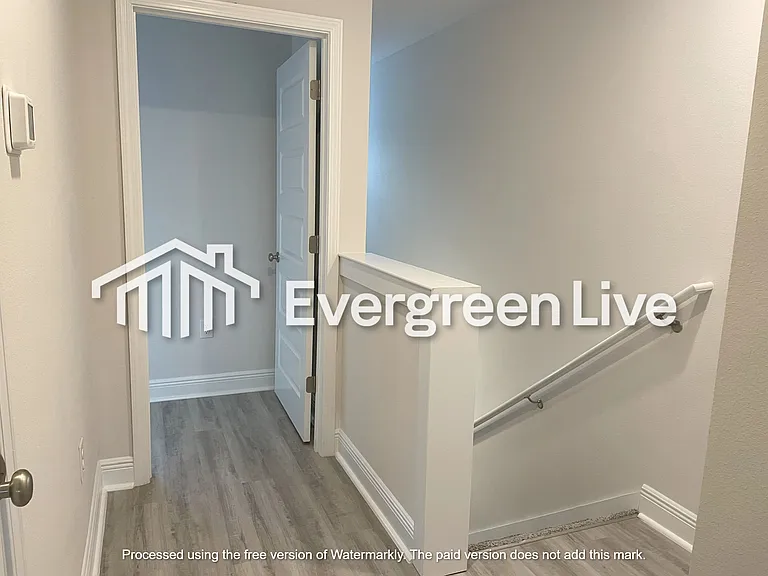 9843 Fowler Ave — Photo 16