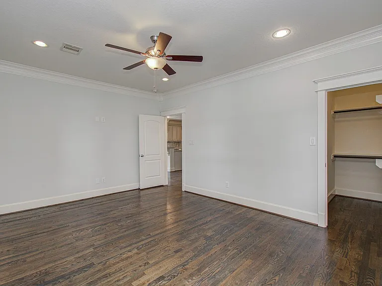1012 Robbie St — Photo 22