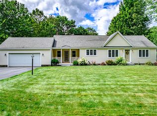 10 Victoria Ln, Windham, ME 04062