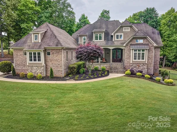 820 Cooks Cove Rdg, Lake Wylie, SC 29710