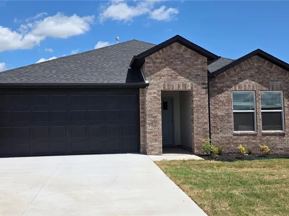 811 Heeler Ave, Lowell, AR 72745