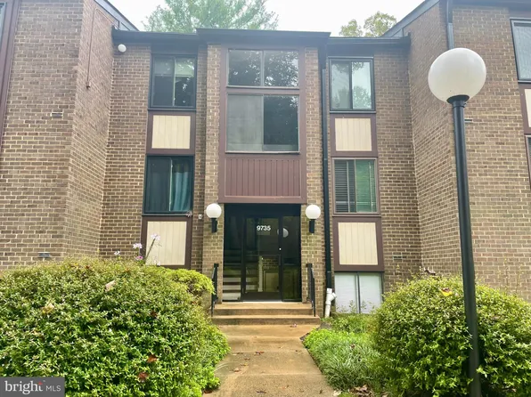 9735 Kings Crown Ct APT 202, Fairfax, VA 22031