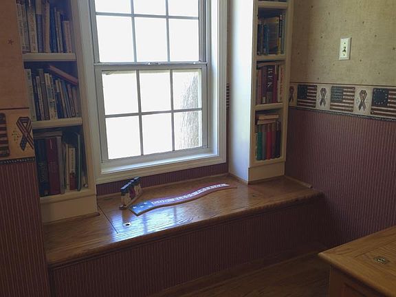 5th image of 3666 Lakewood Ct #C