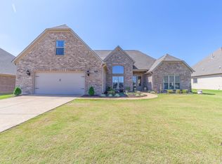 100 Isaiah Dr, Jackson, TN 38305