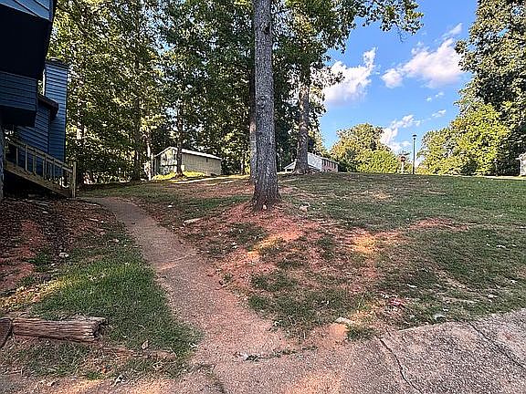 4th image of 8608 Woodcreek Ct