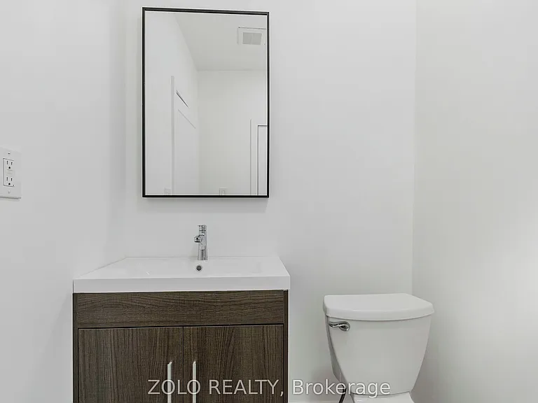 498 Charlotte St — Photo 17