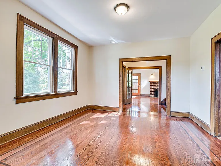 338 Buckelew Ave — Photo 6