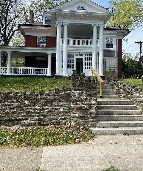 105 W Tulpehocken St #5 — Photo 1