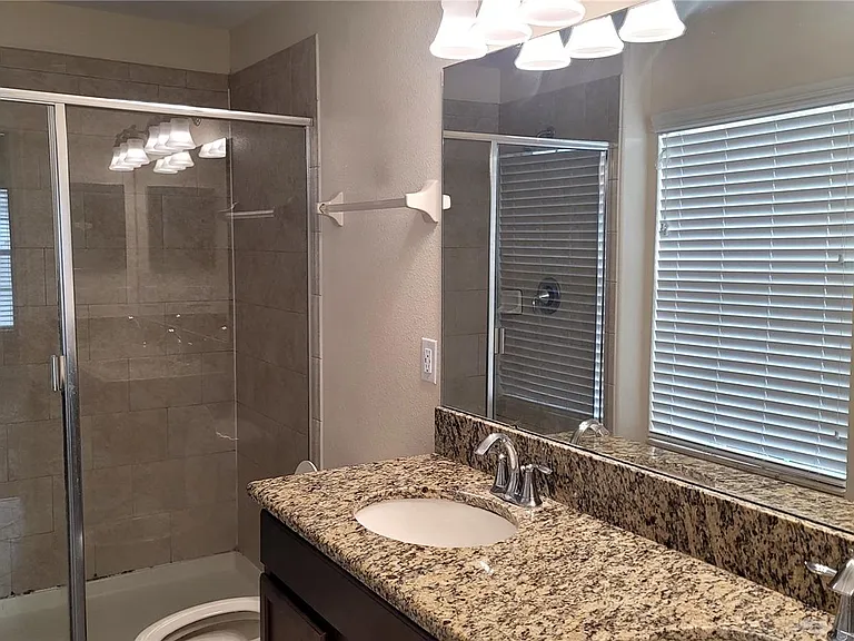 7612 Fairgrove Ave — Photo 12