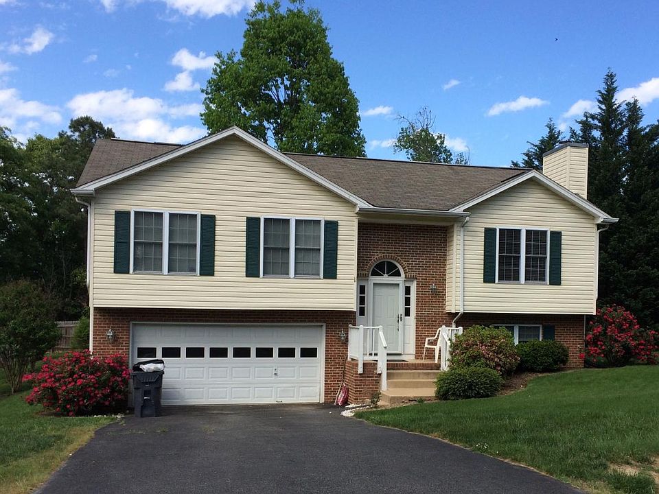 1st image of 8504 Leslie Ct