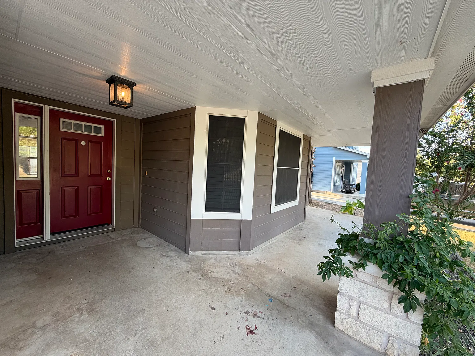 3 bed, 2214 sqft, $2,200 — Photo 3