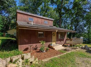 1117 Old Quarry Ln, Mount Vernon, IA 52314