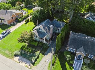 240 Wicks Rd, New Suffolk, NY 11956