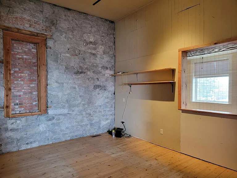 120 E Park St — Photo 8