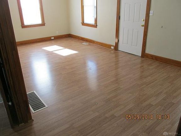 3rd image of 722 Sennett St