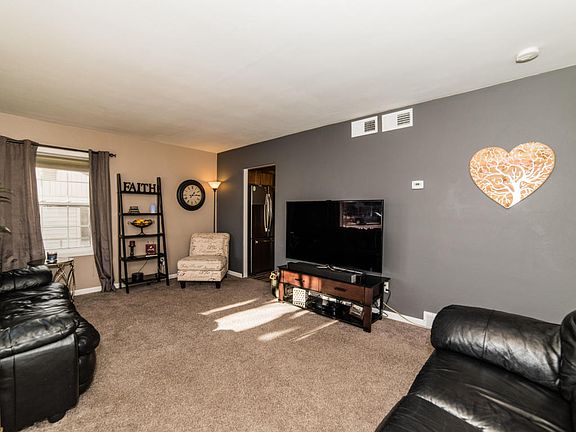 5th image of 2317 8th Ave S