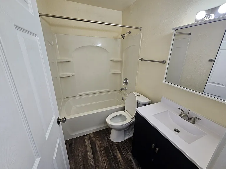 828 Gould St #1 — Photo 7