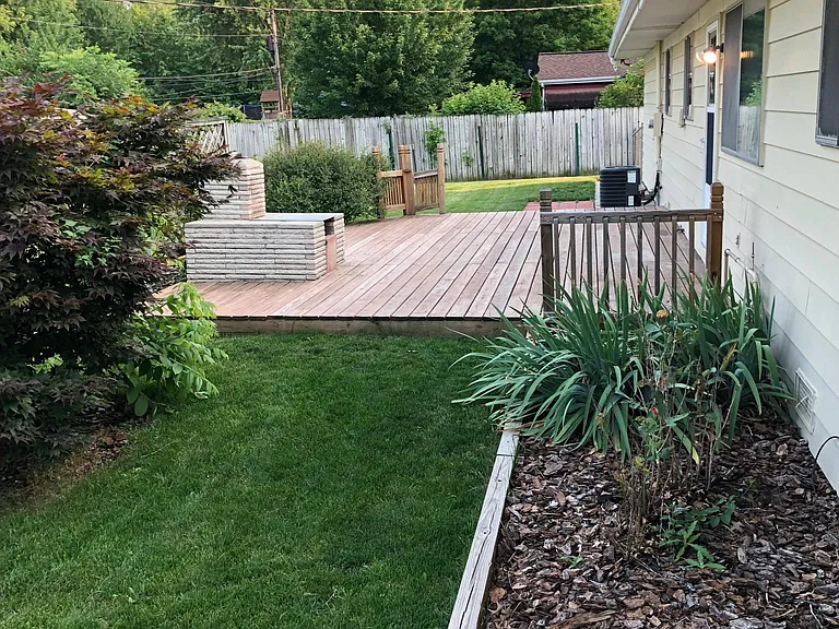 6916 Penrose Dr — Photo 19