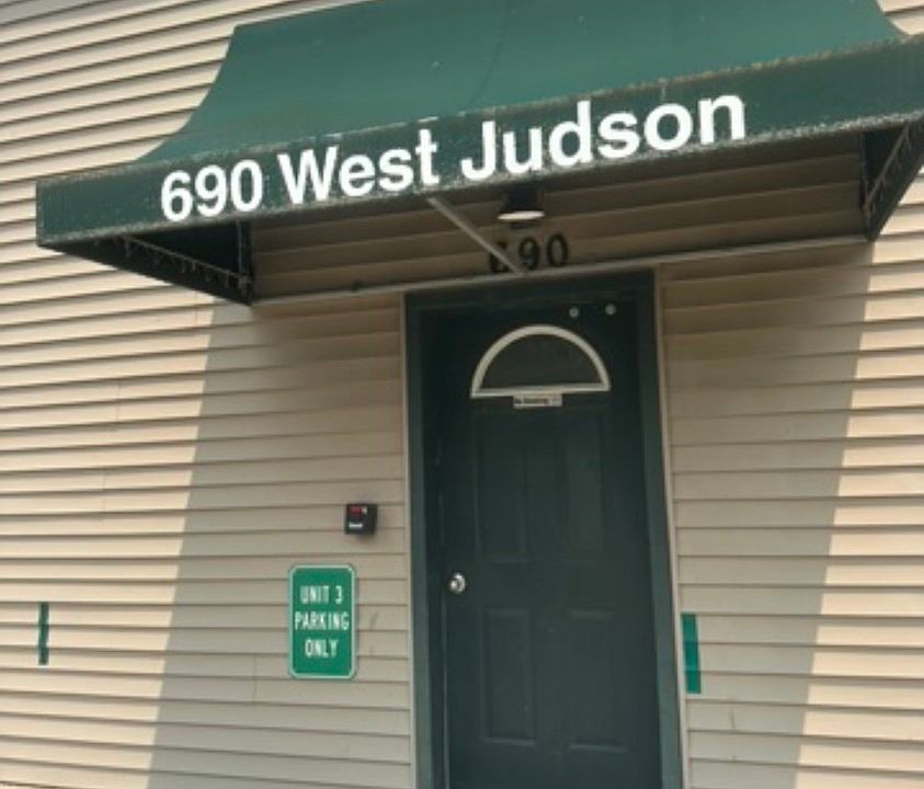 1st image of 690 W Judson St APT 9
