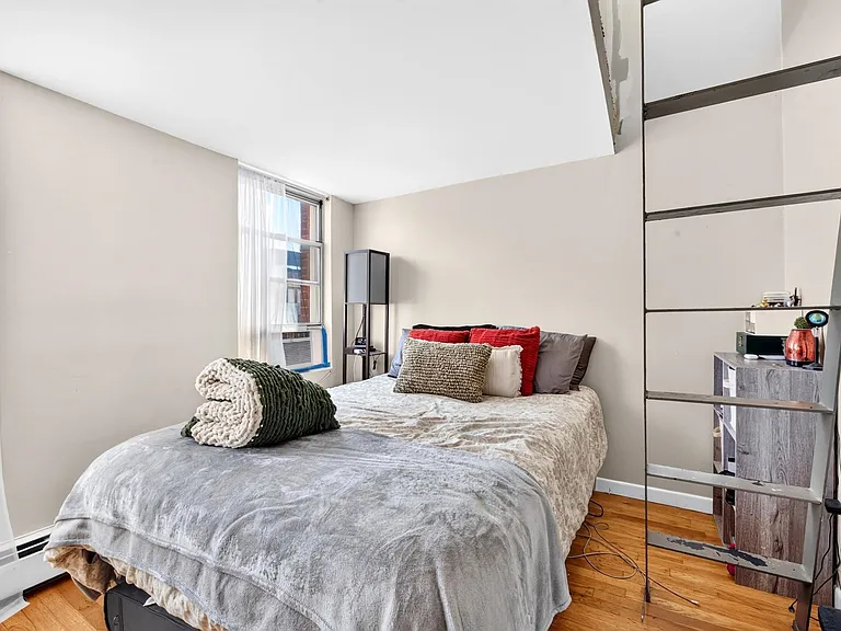 324 Monroe St #6 — Photo 13