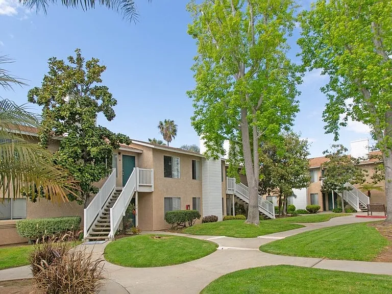 3515-3563 Roosevelt St - Su Casa Apartments — Photo 6