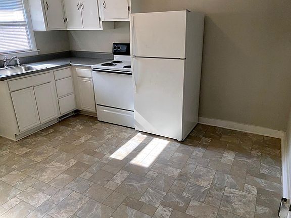 5th image of 921 Dillard St #921