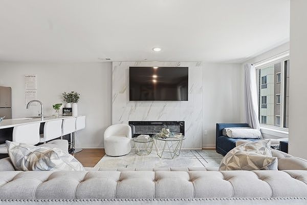1st image of 1608 Ridge Ave APT 304