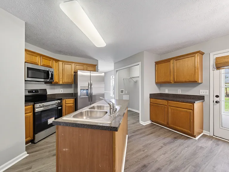 998 Tom Hailey Blvd — Photo 12