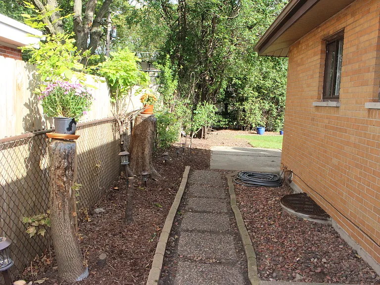 283 S Fair Ave — Photo 37