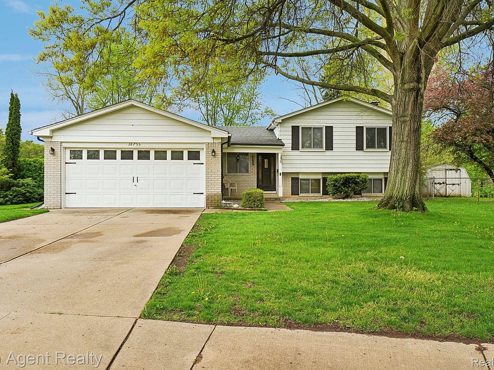 1st image of 38755 Arcola Dr