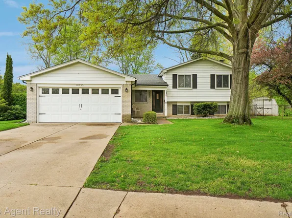38755 Arcola Dr, Sterling Heights, MI 48312