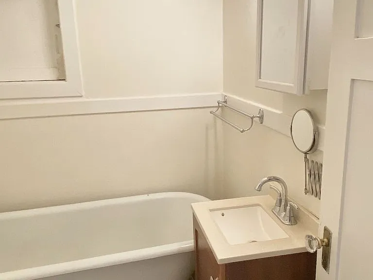 St Florence Apartments — Photo 4