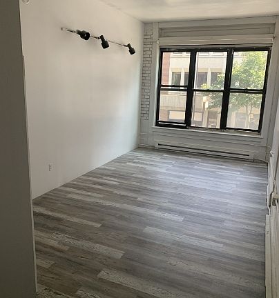 4th image of 301 High St #2C