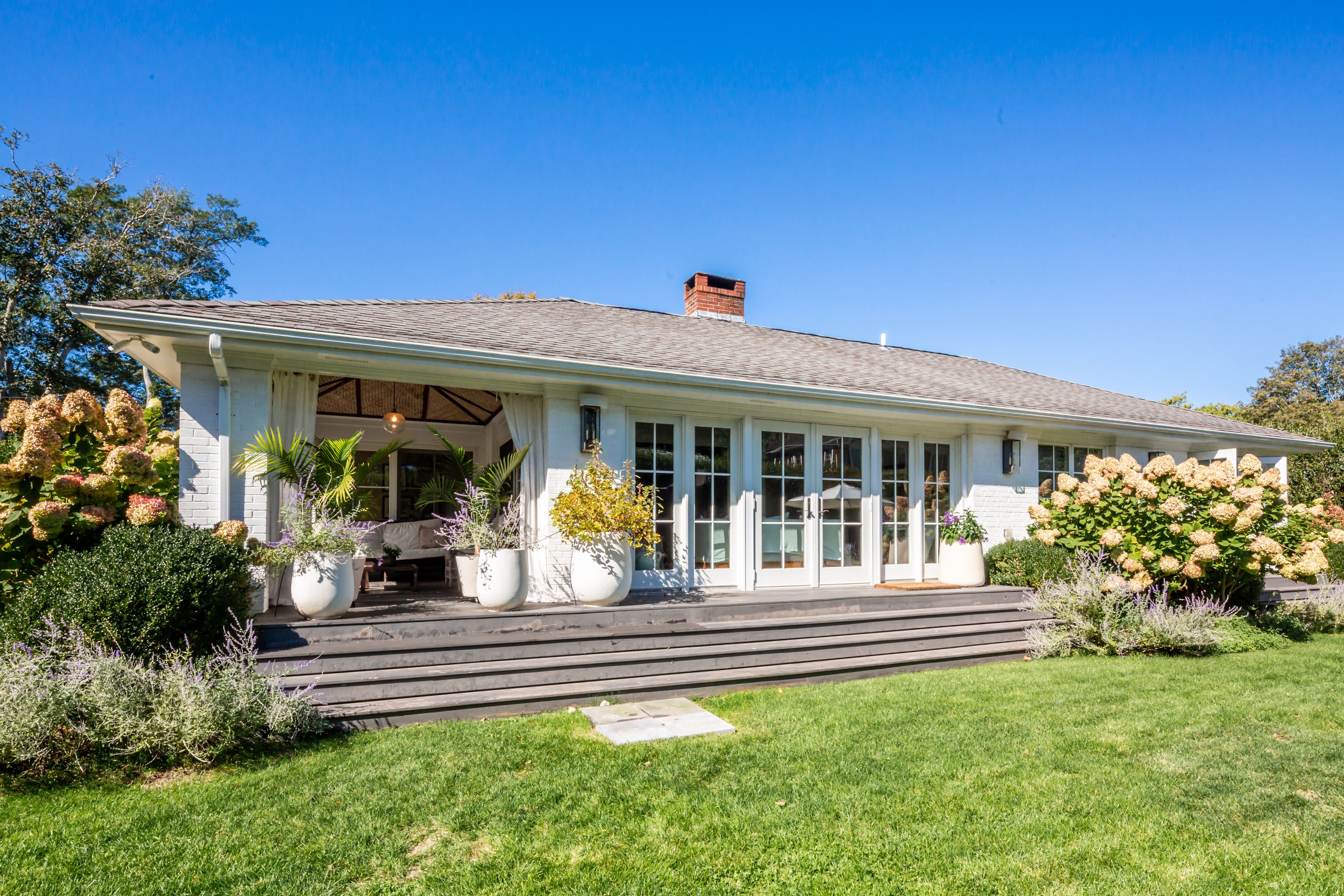 74 Fordham Rd, Southampton, NY 11968 Out East