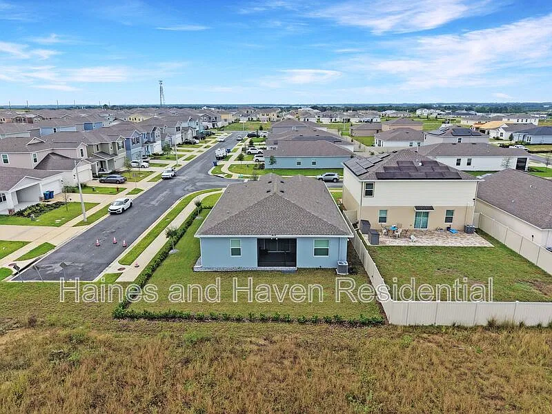 4 bed, 3.0 bath, 2090 sqft, $1,850 — Photo 4
