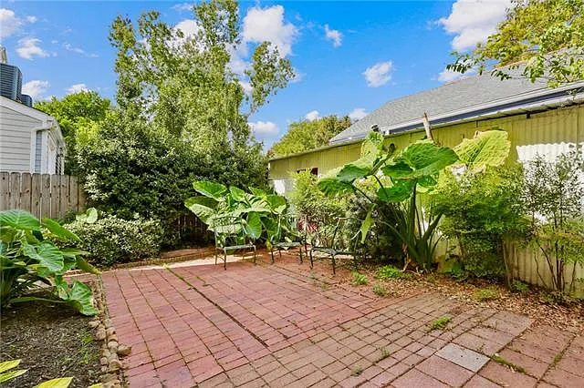 4509 Camp St — Photo 12