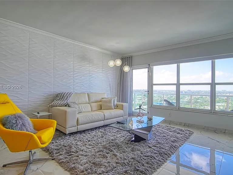 3550 Galt Ocean Dr #1808 — Photo 2