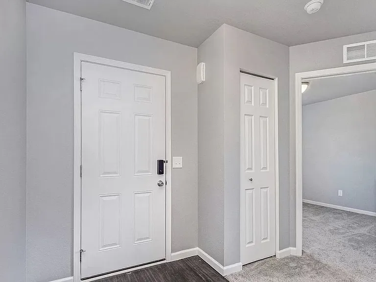 1010 W Villas Dr — Photo 16