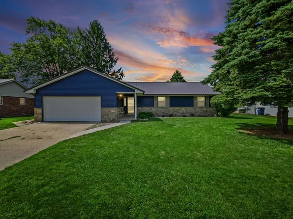 1101 Homewood Dr, Frankfort, IN 46041