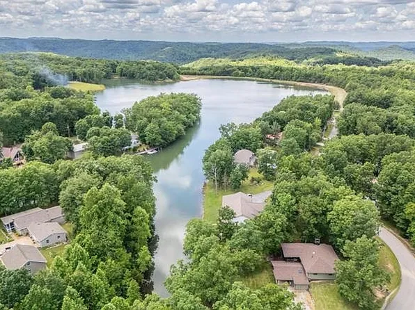 1806 Perimeter Dr, Jamestown, TN 38556