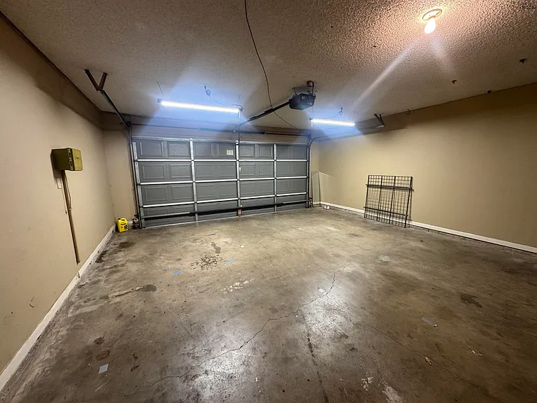2113 Selma Dr — Photo 19