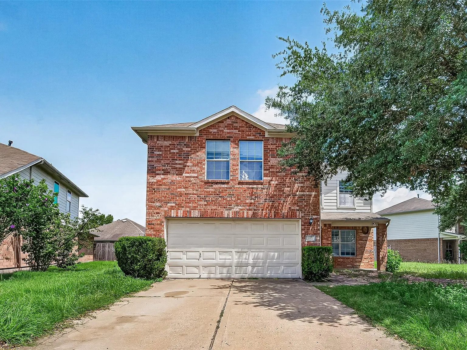 4 bed, 2.5 bath, 2135 sqft, $2,399 — Photo 2