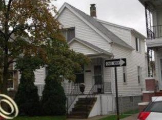 2289 Florian St, Hamtramck, MI 48212