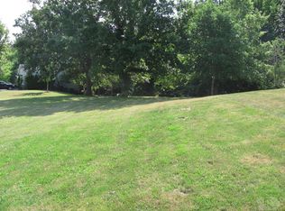 2 Cambridge Ct, Ottumwa, IA 52501