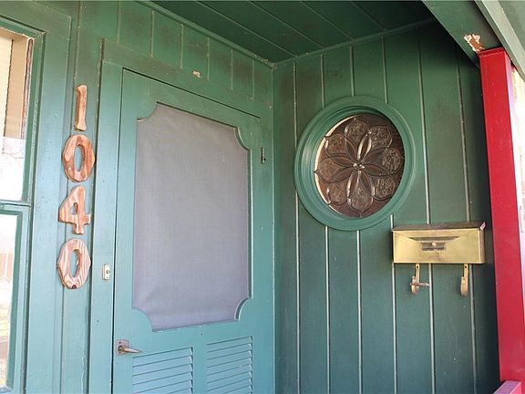 4th image of 1040 S Bryan St