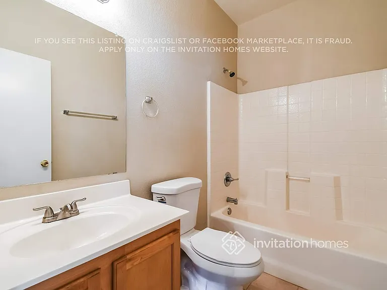 1182 E Desert Moon Trl — Photo 14