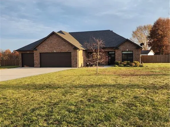 111 Carter Dr, Plattsburg, MO 64477